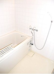 川崎市多摩区西生田3丁目楽器可(防音・グランドピアノ・弦・管楽器・声楽)マンション 風呂画像