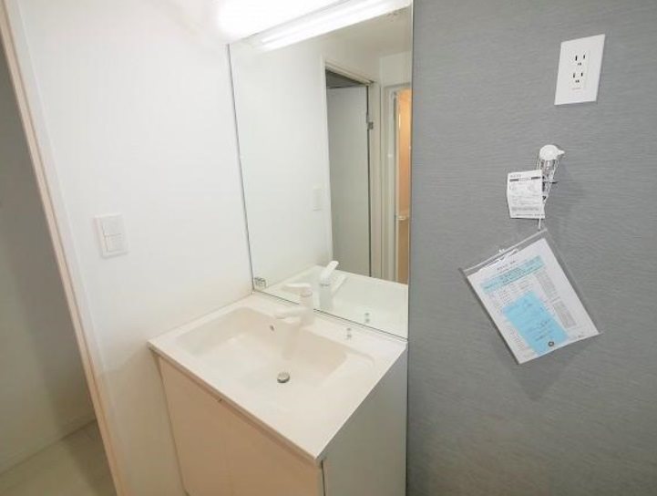 杉並区荻窪1丁目楽器可(防音・グランドピアノ・弦楽器・声楽)マンション 洗面所