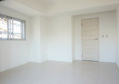 板橋区仲町楽器可(防音・ピアノ・弦管楽器・声楽)マンション 玄関