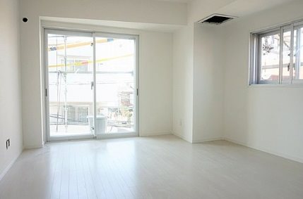 板橋区仲町楽器可(防音・ピアノ・弦管楽器・声楽)マンション リビング