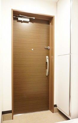 新宿区新宿5丁目楽器可(防音・グランドピアノ・弦・管楽器・声楽)マンション 玄関