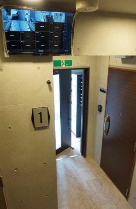 新宿区新宿5丁目楽器可(防音・グランドピアノ・弦・管楽器・声楽)マンション エントランス