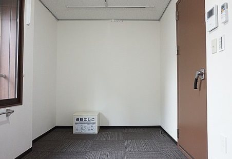 新宿区新宿5丁目楽器可(防音・グランドピアノ・弦・管楽器・声楽)マンション ベッドルーム