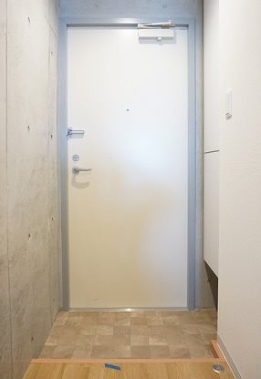 板橋区中丸町50楽器可（防音・24時間演奏・ピアノ・弦管楽器・声楽・DTM）マンション 玄関