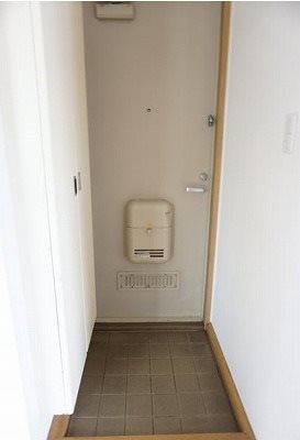 練馬区向山３丁目楽器可(防音・ピアノ・弦楽器)アパート 玄関