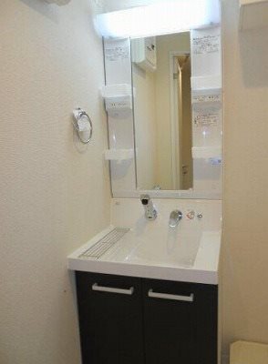 横浜市南区陸町1丁目楽器可(防音・ピアノ・弦管打楽器・声楽・DTM)マンション 洗面所