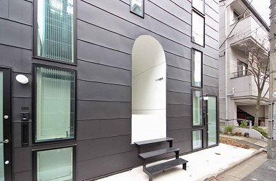 荒川区西日暮里6丁目楽器可(防音・ピアノ・弦・管楽器・声楽)アパート エントランス