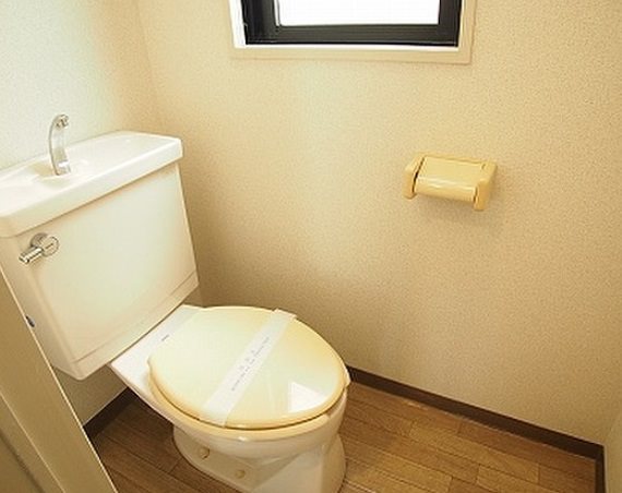 横浜市中区新山下1丁目楽器可(防音・グランドピアノ・弦楽器)アパート トイレ