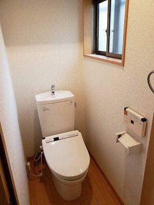 調布市若葉町2丁目楽器可(防音・グランドピアノ・弦・管楽器・声楽)アパート トイレ