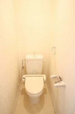 杉並区荻窪2丁目楽器可(防音・グランドピアノ・弦・管楽器・声楽)アパート トイレ