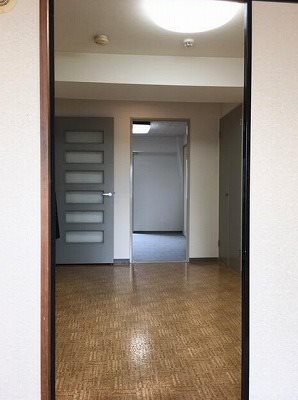 渋谷区笹塚1丁目楽器可(防音・グランドピアノ・弦・管楽器・声楽)マンション 玄関