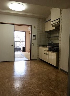 渋谷区笹塚1丁目楽器可(防音・グランドピアノ・弦・管楽器・声楽)マンション リビング