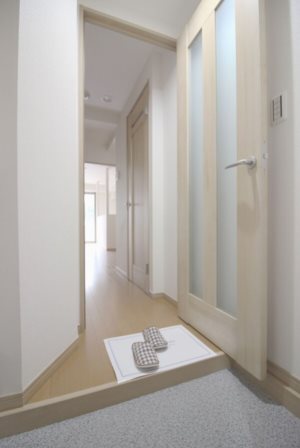 西東京市芝久保町2丁目楽器可(防音・グランドピアノ・弦・管楽器・声楽)マンション 玄関