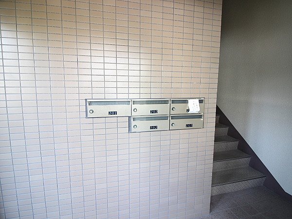 練馬区羽沢1丁目楽器可（アップライトピアノ・弦・木楽器・声楽）マンション ロビー