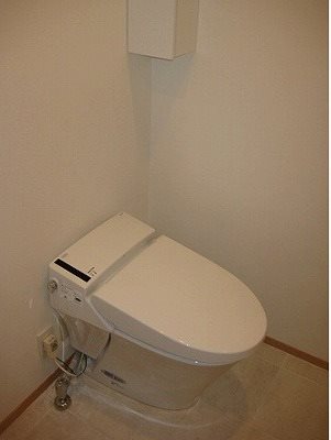 目黒区五本木2丁目楽器可(防音・アップライトピアノ・弦楽器・声楽)マンション トイレ