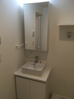 世田谷区下馬2丁目楽器可(防音・ピアノ・弦楽器)マンション 洗面所