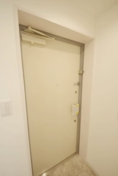 新宿区赤城元町4丁目楽器可（防音・ピアノ・弦管楽器・声楽・DTM相談）マンション 玄関