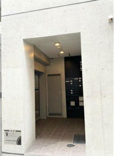 新宿区大京町楽器可(防音・24時間演奏・ピアノ・弦管楽器・声楽)マンション エントランス