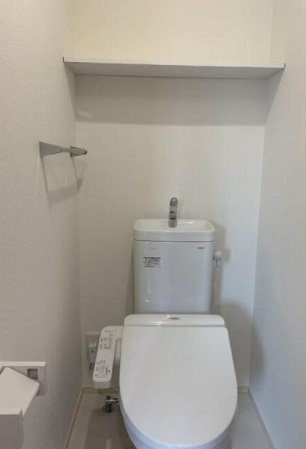 世田谷区赤堤5丁目楽器可（防音・楽器相談）アパート トイレ