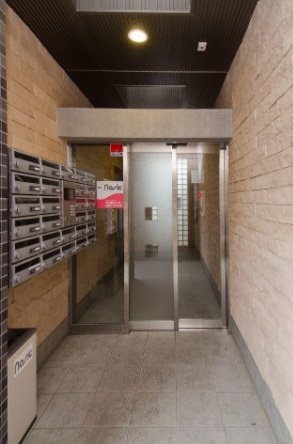 調布市菊野台1丁目楽器可（グランドピアノ・スタジオ付き）学生専用マンション エントランス