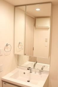 世田谷区北沢２丁目楽器可（防音・ピアノ・弦管楽器・声楽）マンション 洗面所