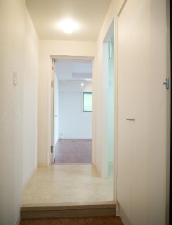 豊島区高松2丁目楽器可（防音・24時間演奏・グランドピアノ・弦・管楽器・声楽）マンション 玄関