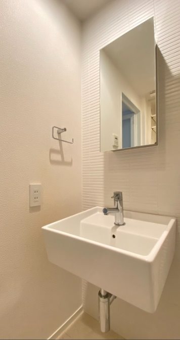 目黒区五本木2丁目楽器可(防音・アップライトピアノ・弦楽器・声楽)マンション 洗面所