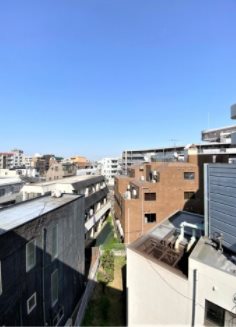 練馬区豊玉北１丁目楽器可（防音・24時間演奏・ピアノ・弦管楽器・声楽・DTM）マンション ベランダ