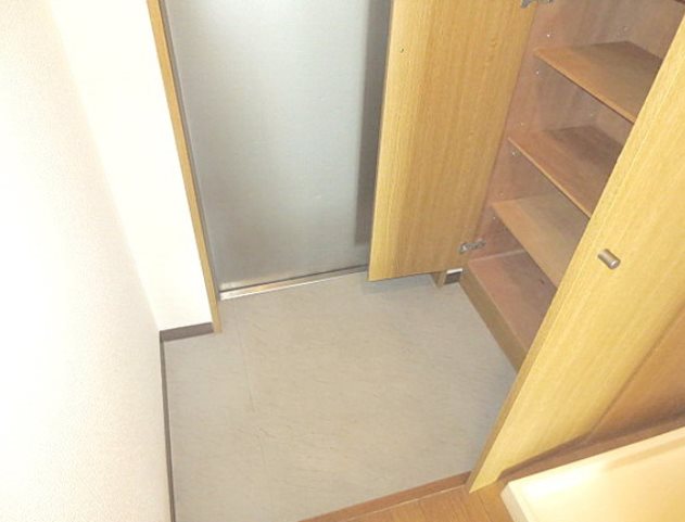 大田区北千束2丁目楽器可（ピアノ・弦楽器）マンション 玄関