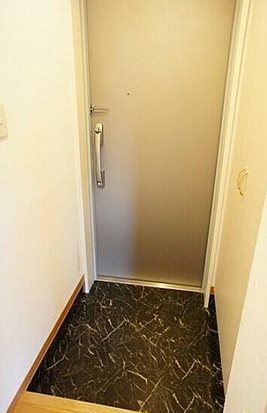練馬区小竹町1丁目楽器可（ピアノ・木管・弦楽器・声楽）マンション 玄関