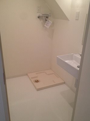 港区南青山7丁目(防音・24時間演奏・ピアノ・弦・管楽器・声楽)マンション 洗面所