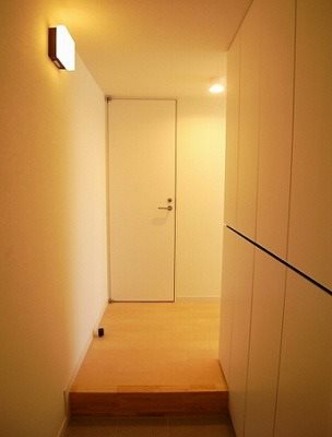 港区南青山7丁目(防音・24時間演奏・ピアノ・弦・管楽器・声楽)マンション 玄関