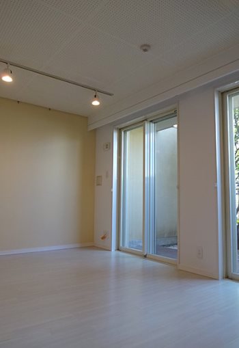 世田谷区赤堤1丁目楽器可(防音・グランドピアノ・弦・管楽器・声楽)マンション ベランダ