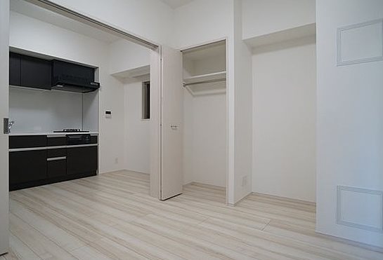 千代田区東神田1丁目楽器可（防音・24時間演奏可能・グランドピアノ・弦管打楽器・声楽・DTM）マンション リビング