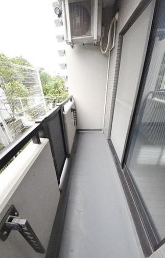 藤沢市円行2丁目楽器可(グランドピアノ・弦・管楽器・声楽)女性専用マンション ベランダ