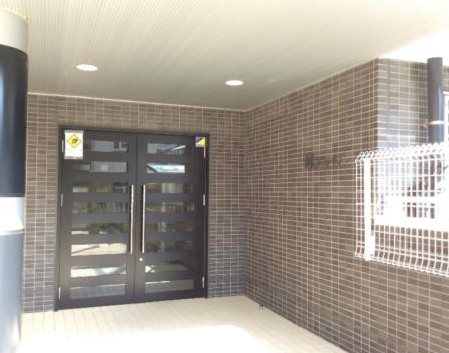 川崎市多摩区登戸楽器可（グランドピアノ・弦管楽器・声楽）マンション 玄関
