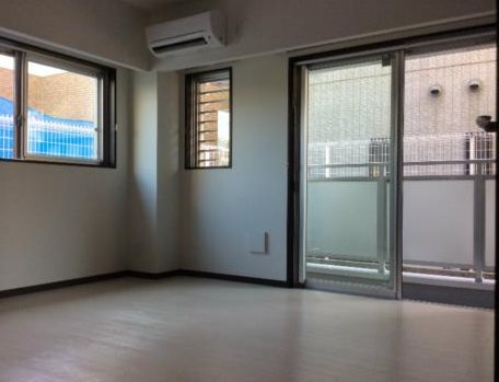 川崎市多摩区登戸楽器可（グランドピアノ・弦管楽器・声楽）マンション リビング