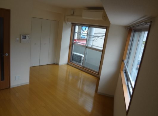練馬区小竹町1丁目楽器可（ピアノ・木管・弦楽器）女性限定マンション リビング