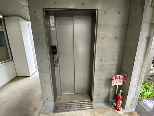 葛飾区青戸5丁目楽器可(防音・24時間演奏・グランドピアノ・弦・管楽器・声楽)マンション  玄関