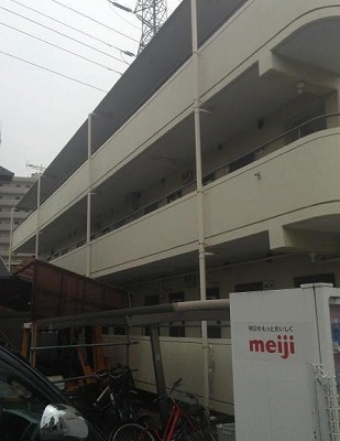 川崎市高津区末長2丁目楽器可(ピアノ・弦・管楽器・声楽)マンション エントランス