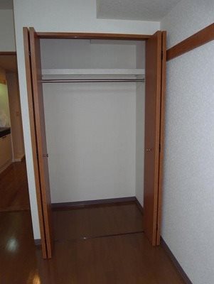 川崎市麻生区上麻生5丁目楽器可(ピアノ・弦楽器・木管)マンション 収納