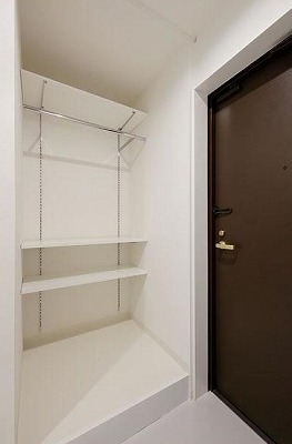 目黒区緑が丘2丁目楽器可(防音・24時間演奏・弦・管・打楽器・声楽・DTM)マンション 玄関