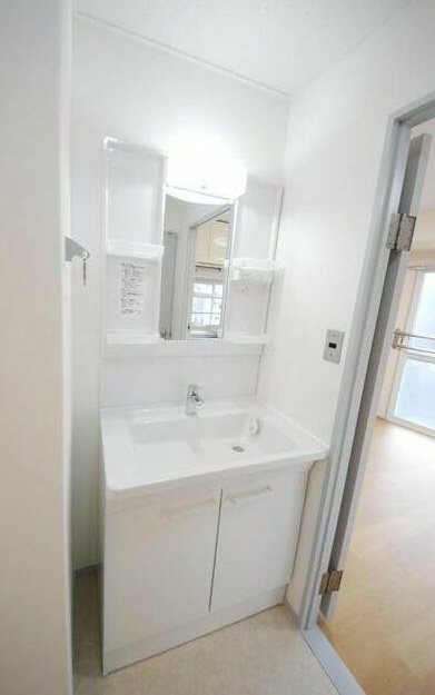 世田谷区給田3丁目楽器可(グランドピアノ・弦楽器)マンション 洗面所