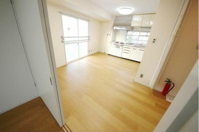 世田谷区給田3丁目楽器可(グランドピアノ・弦楽器)マンション リビング