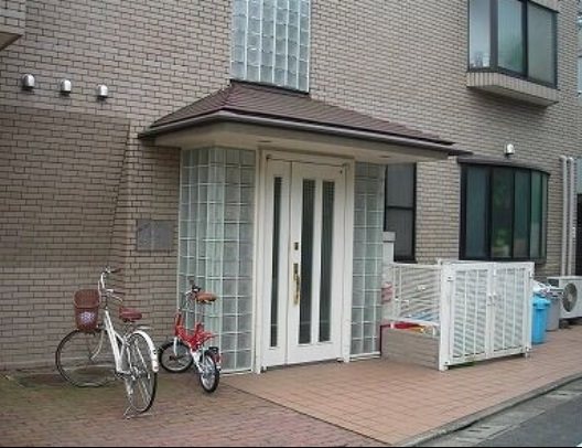 豊島区目白4丁目楽器可（防音・24時間演奏・グランドピアノ・弦楽器・声楽）マンション エントランス