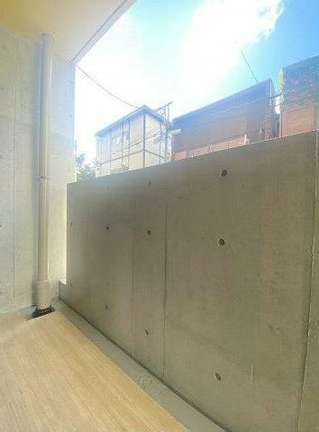 横浜市保土ヶ谷区宮田町2丁目楽器可（グランドピアノ・弦管楽器・木管楽器・金管楽器・声楽・DTM）マンション ベランダ