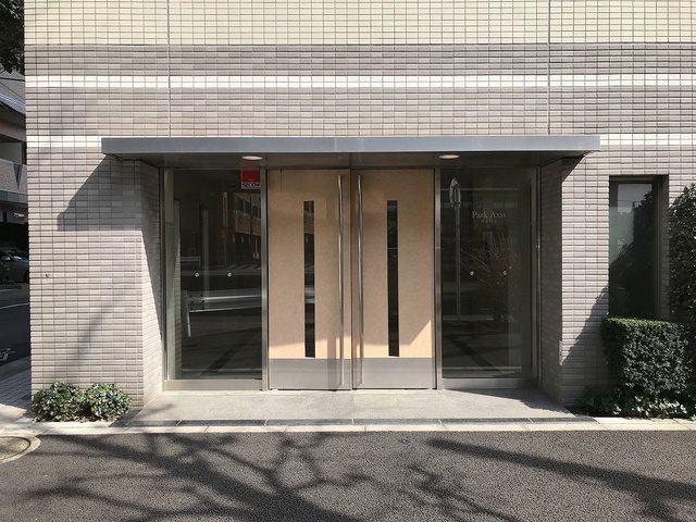 品川区上大崎1丁目楽器可(防音・グランドピアノ・弦管打楽器・声楽・DTM)マンション 玄関