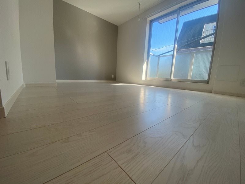 品川区小山6丁目楽器可(防音・ピアノ・弦楽器・木管楽器・声楽・DTM)マンション リビング