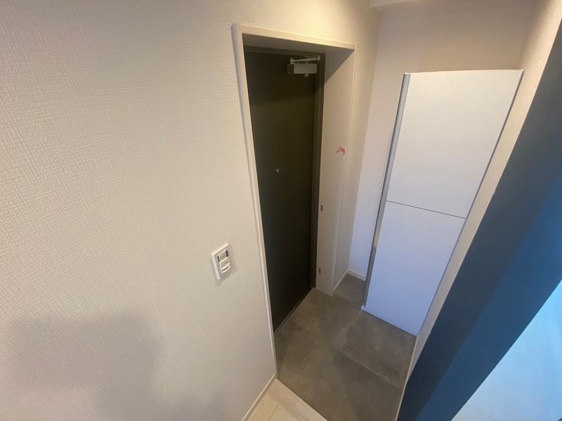 品川区小山6丁目楽器可(防音・ピアノ・弦楽器・木管楽器・声楽・DTM)マンション 玄関