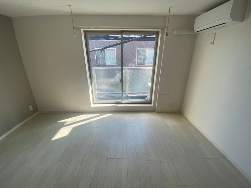 品川区小山6丁目楽器可(防音・ピアノ・弦楽器・木管楽器・声楽・DTM)マンション ベランダ